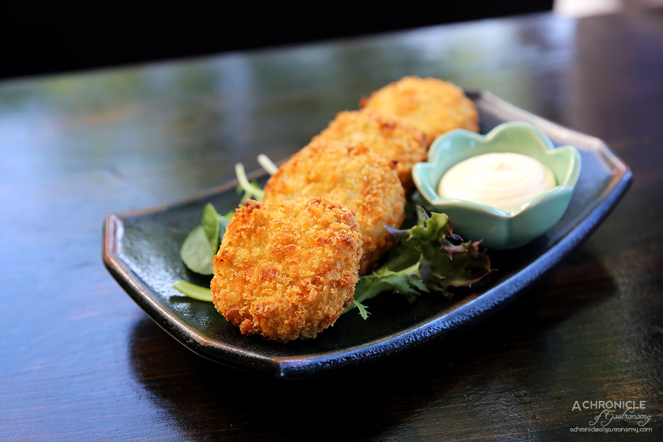 Robarta - Beef, Potato & Onion Croquettes - Golden panko crusted cream croquettes w beef, potato & onion filling served with spicy mayo (4 for $12)