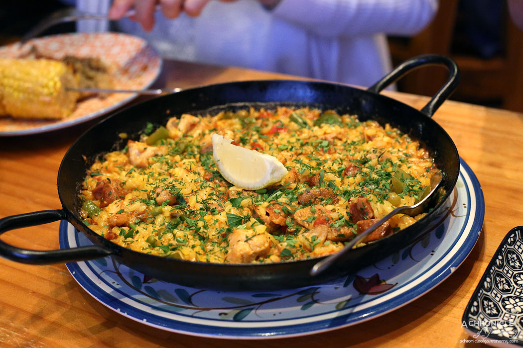 El Burro - Carne Paella - Pork belly, chicken, chorizo, capsicum, peas, green beans ($35)