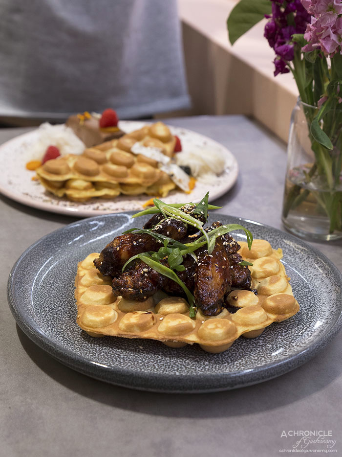 Workshop Bros GW - Spicy HK Waffle - Hong Kong waffle, five spice chicken wings w sticky gochujang chilli sauce ($18,90)edit