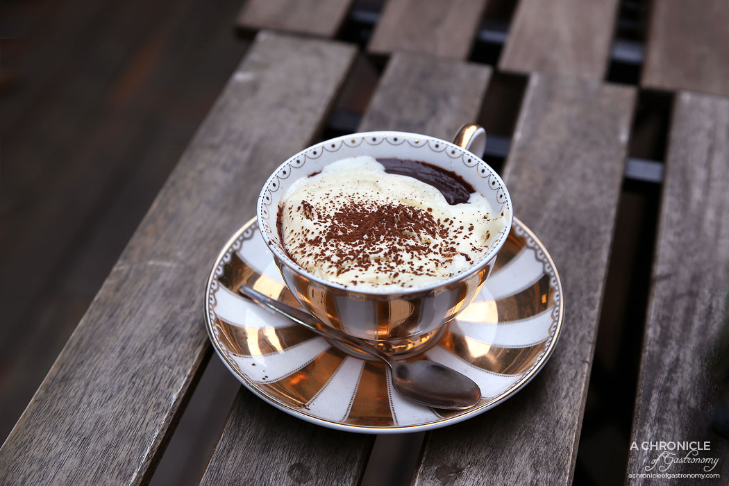 Il Melograno - Gelato hot chocolate